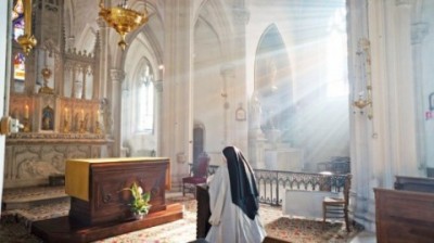 St Loup Adoration